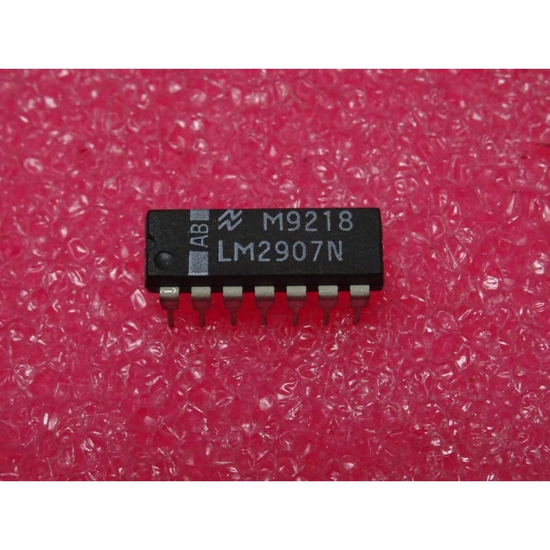 LM2907N (National Semiconductor / Texas Instruments) - Convertisseur Fréquence-Tension avec Amplificateur Opérationnel / Comparateur Intégré (Boîtier DIP-14)