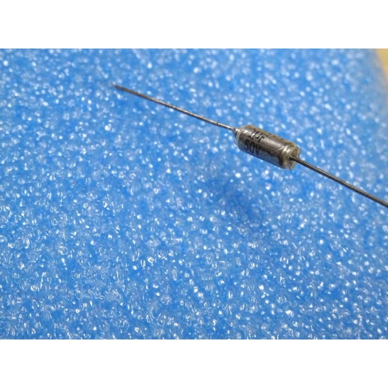 [CTS13 1UF] Lot de 8 Condensateurs Tantal Axiaux Kemet CTS13 — 50V, 1 µF (Tolérance 20%, Format Axial Traversant)