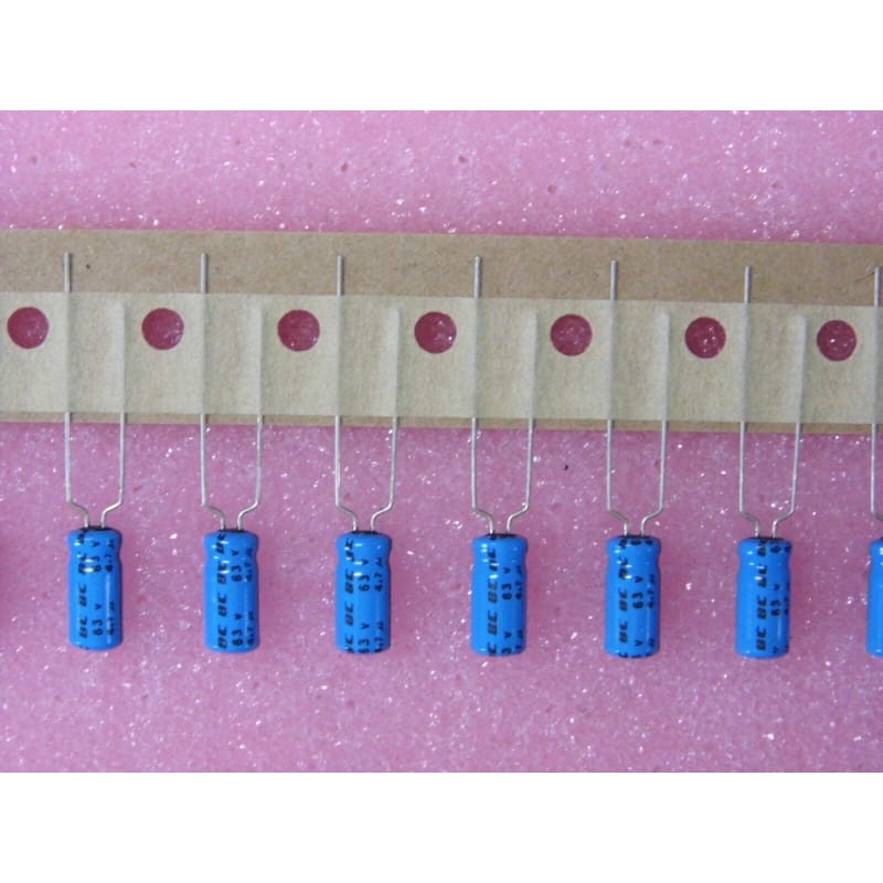 [4.7MF 63V] Lot de 25 Condensateurs Électrolytiques Radiaux BCcomponents (ex-Philips) — 63V, 4,7 µF (Pas de 5,08 mm, Montés sur Bande)