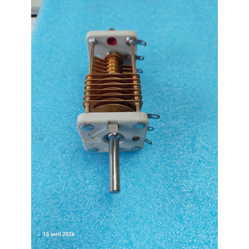 [d7du22 d6] Condensateur Variable à Air Double Cage - 2 kV / 2 × 12 à 35 pF (Finition Dorée)