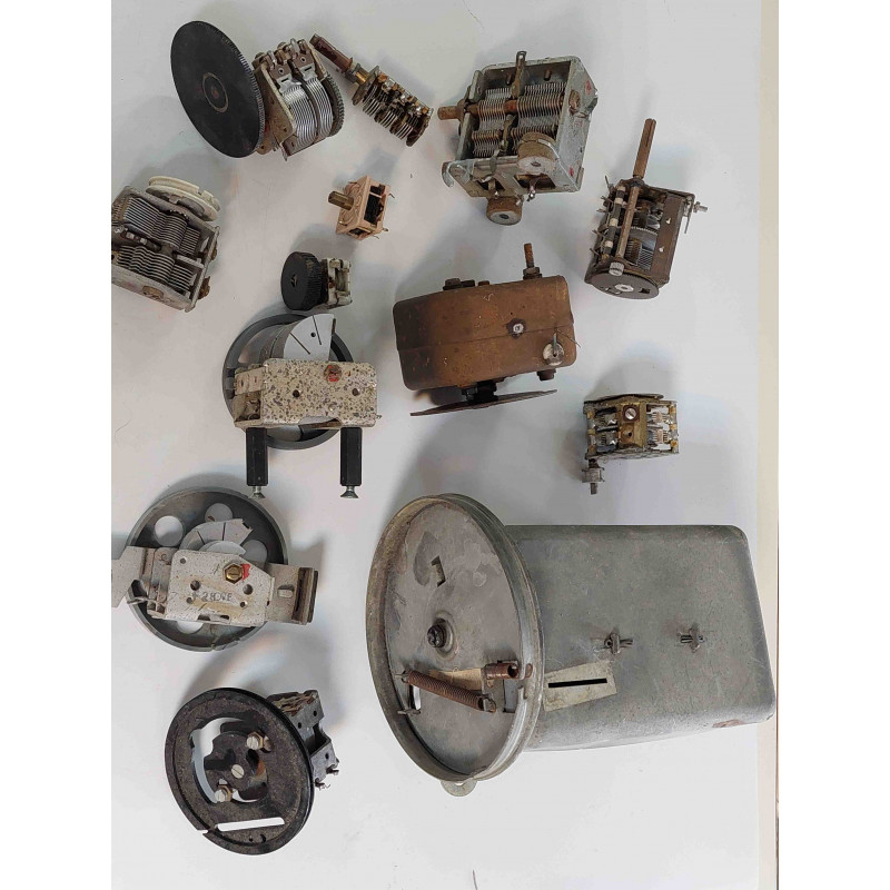 [LOT CONDENSATEURS] (Lot x13) Condensateurs Variables d'Occasion à Diélectrique Air - Modèles Divers