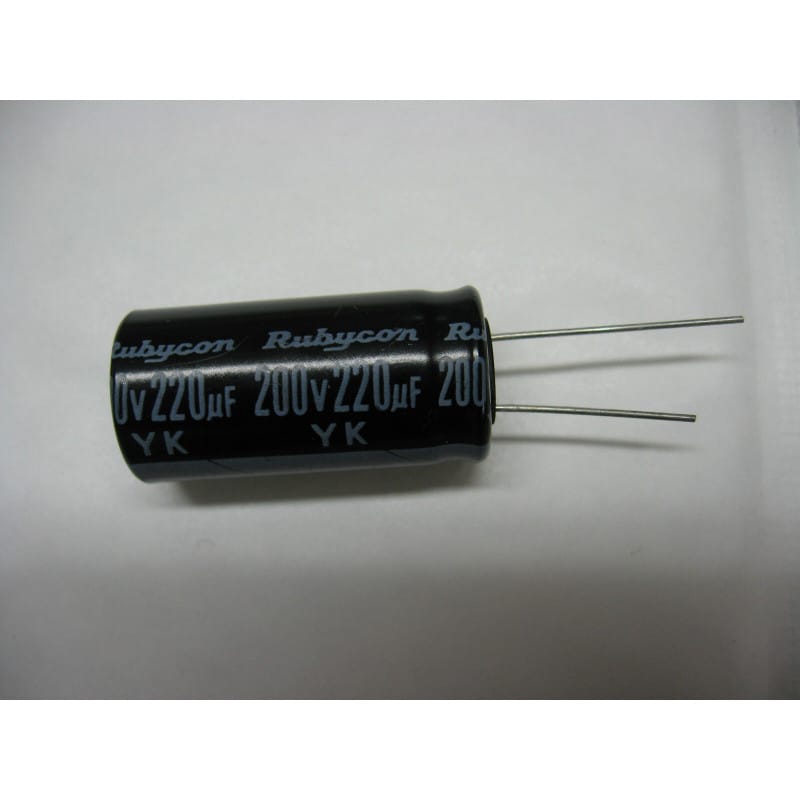 Lot de 5 Condensateurs Chimiques Radiaux 220 µF 200V DC - Rubycon (Ø 18,2 x 37,1 mm)