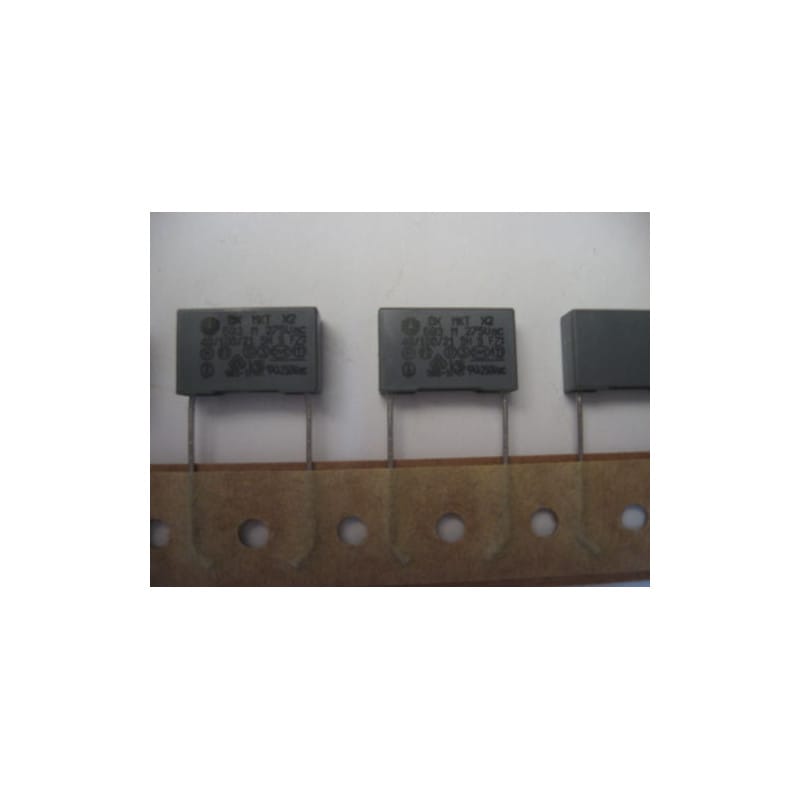 Lot de 8 Condensateurs Film MKT X2 68 nF (0,068 µF) 275V AC – Thomson / Microspire (Série DX154H0683MEN – Pas 15 mm – En Bande)