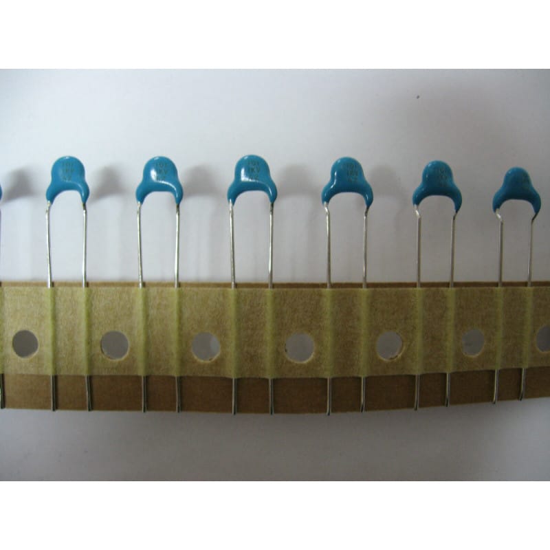 Lot de 10 Condensateurs Film Plastique Haute Tension 100 pF (0,1 nF) 1 000V DC (1 kV) 10%