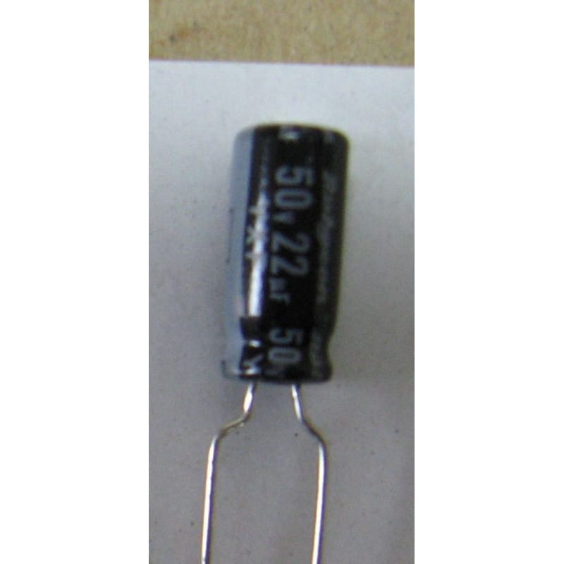 Lot de 20 Condensateurs Chimiques Radiaux 22 µF 50V DC (105°C) – Rubycon (Ø 5,3 x 11,5 mm)