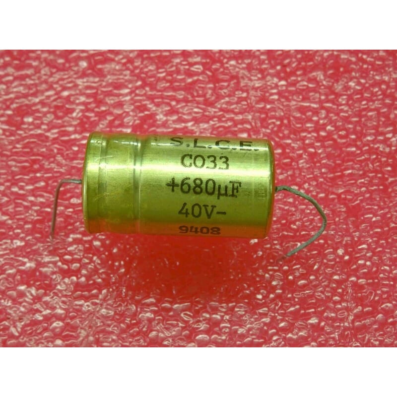 Lot de 3 Condensateurs Électrolytiques Aluminium 680 µF 40V DC – CO33 Axiaux (S.L.C.E. / SIC-SAFCO – Ø 18 x 35 mm)