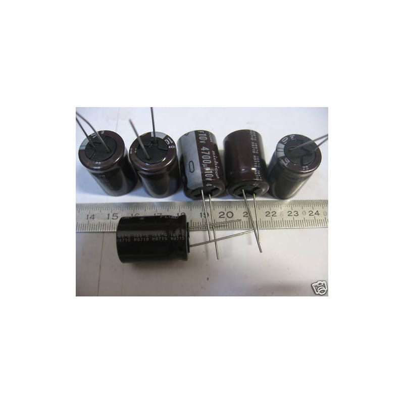 Lot de 6 Condensateurs Électrolytique Aluminium 4 700 µF 10V DC ±20% – Nichicon 105°C Radial (Ø 18 x 26 mm)