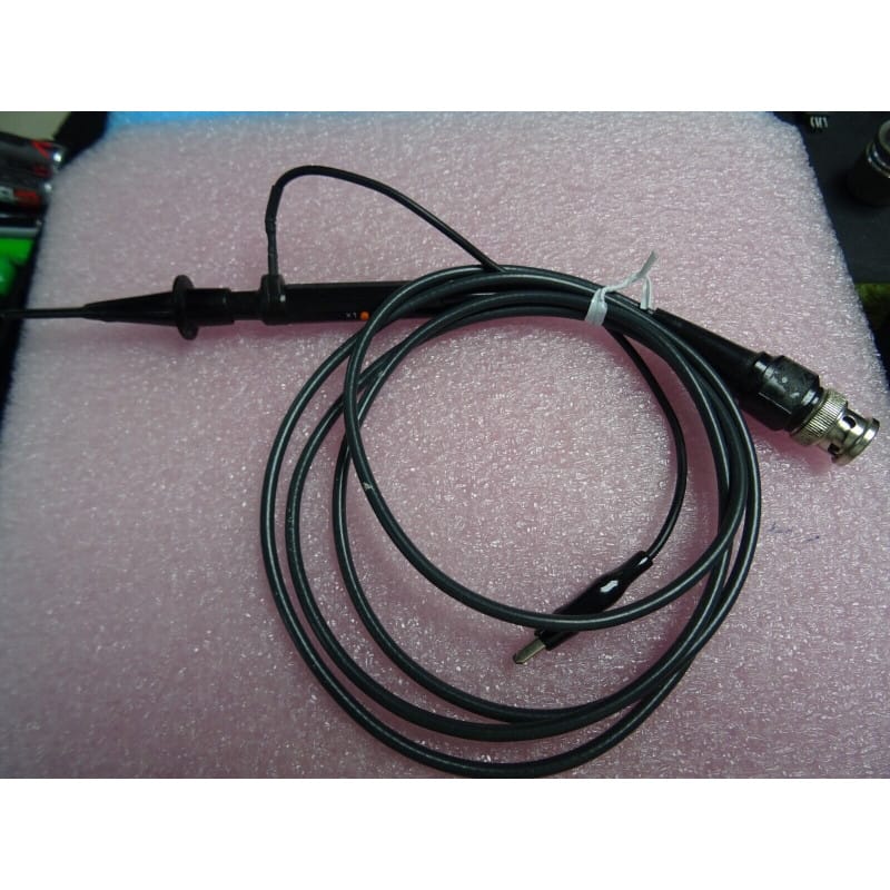 Sonde d'Oscilloscope Commutable x1 / x10 - Pointes et Crochets inclus