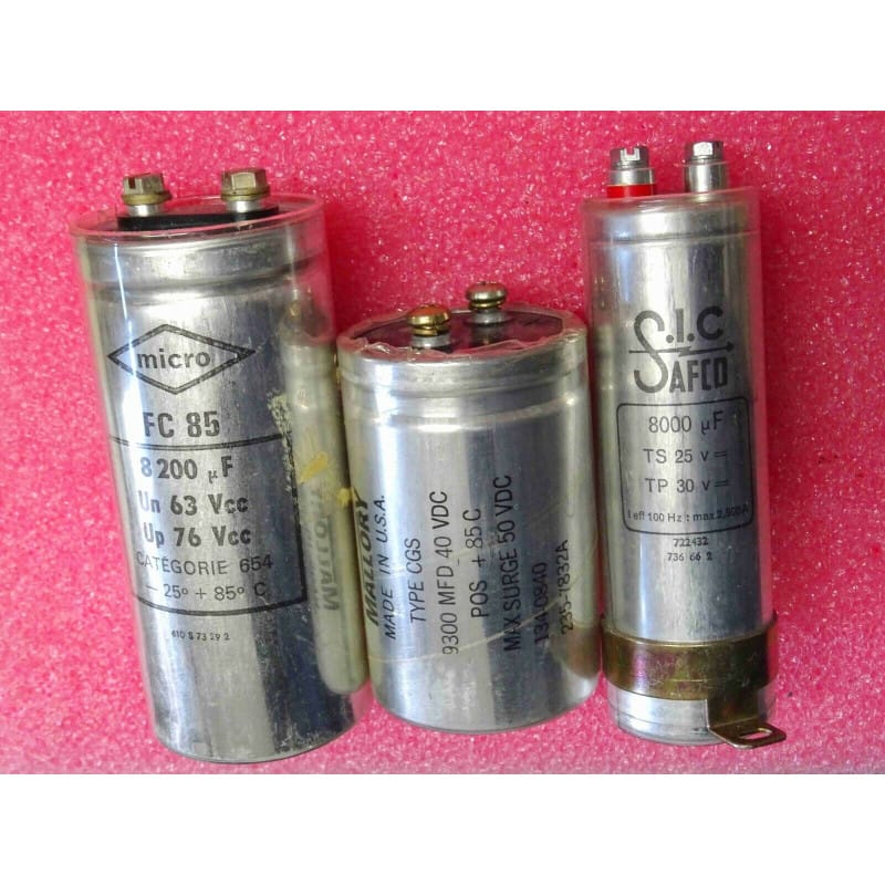 Lot de 3 Condensateurs Électrolytiques Aluminium à Vis "Forte Capacité / Industriels" (SIC-SAFCO 8000 µF 25V, MICRO FC85 8200 µF 63V & MALLORY CGS 9300 µF 40V)