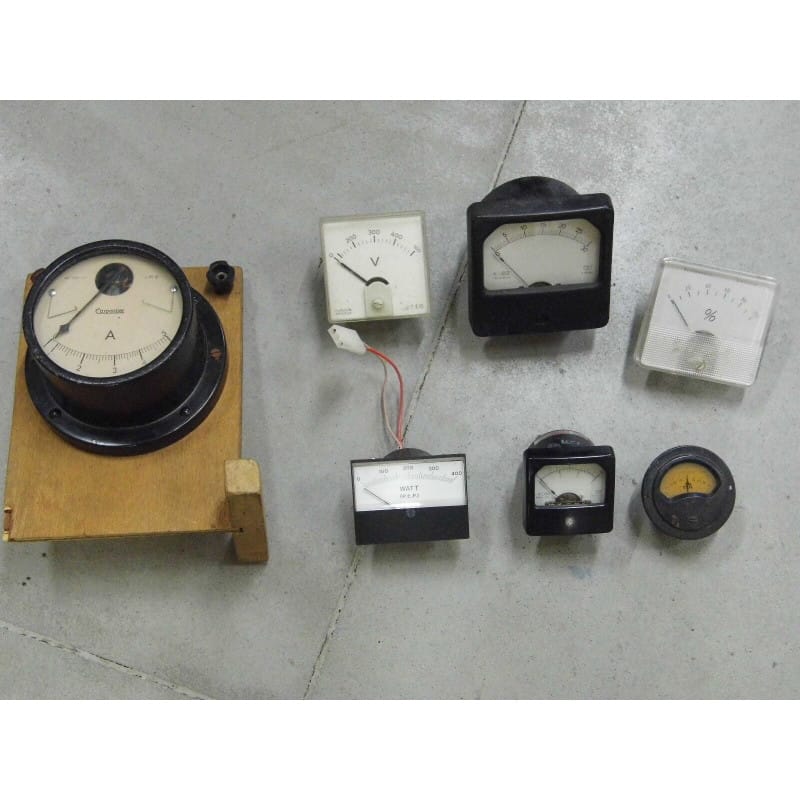 Collection de Galvanomètres et Instruments de Mesure Analogiques (Lot de 7)