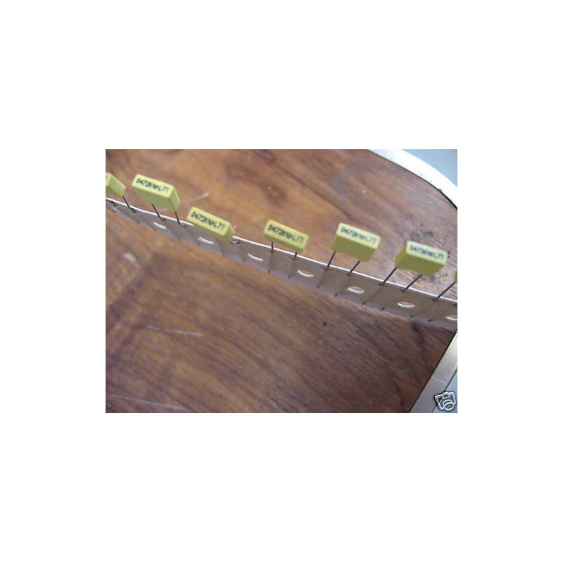 Lot de 50 Condensateurs Film MKT 4.7 nF (4700 pF) 63V 10% Thomson LCC - Ref: BF014D472KDD (Pas 5.08 mm)