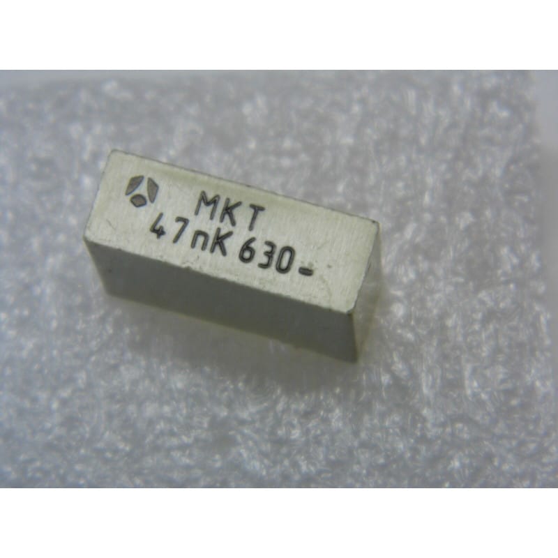 Lot de 5 Condensateurs Film Plastique MKT 47 nF (0.047 µF) 630V 10% (Pas 15 mm - 17 x 6 x 14 mm)