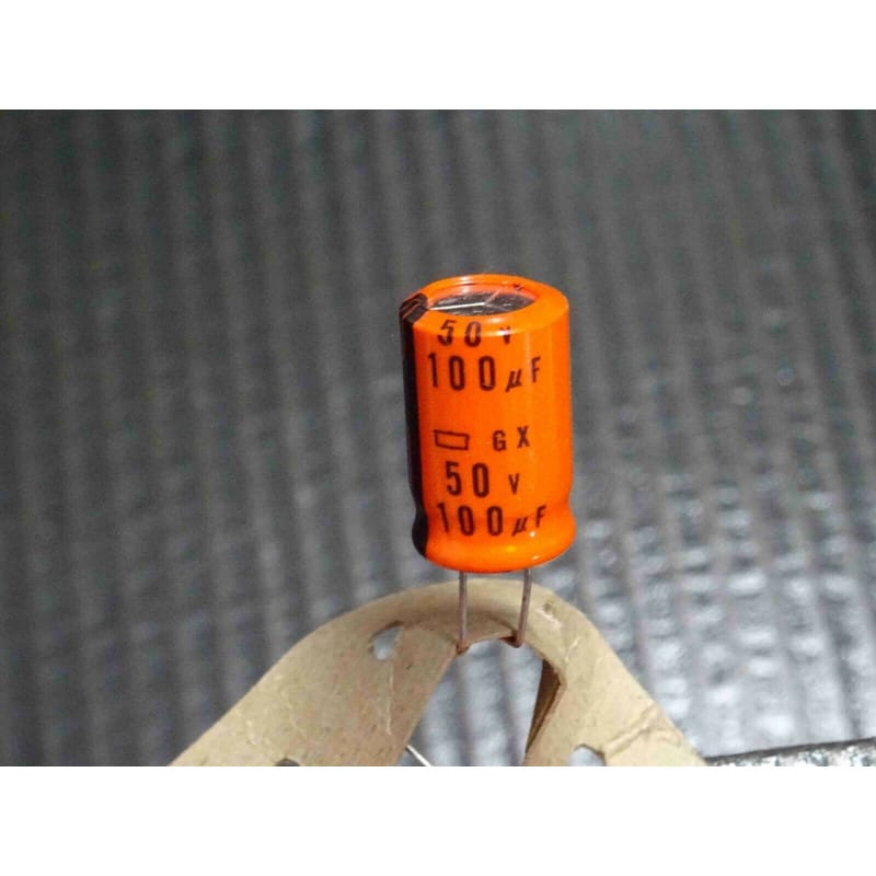 Lot de 4 Condensateurs Électrolytiques Radiaux 100 µF 50V High Temp 130°C (13 x 21 mm)
