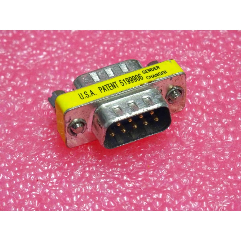 Changeur de Genre / Adaptateur DB9 Mâle vers DB9 Mâle (RS-232 / Sub-D 9 Broches) – Format Mâle/Mâle