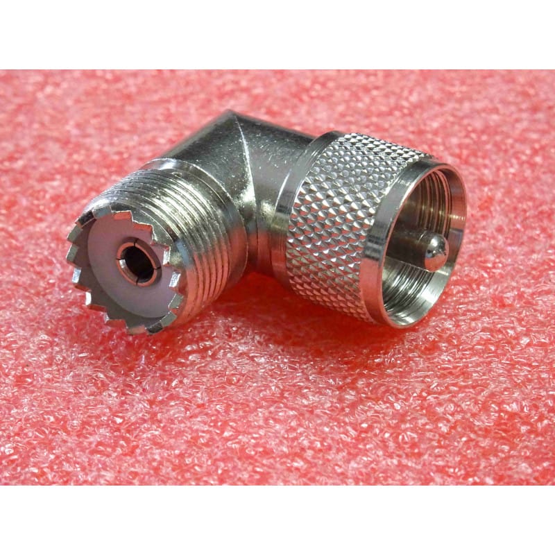Adaptateur / Raccord Coudé (90°) UHF – Mâle (PL259) vers Femelle (SO239)