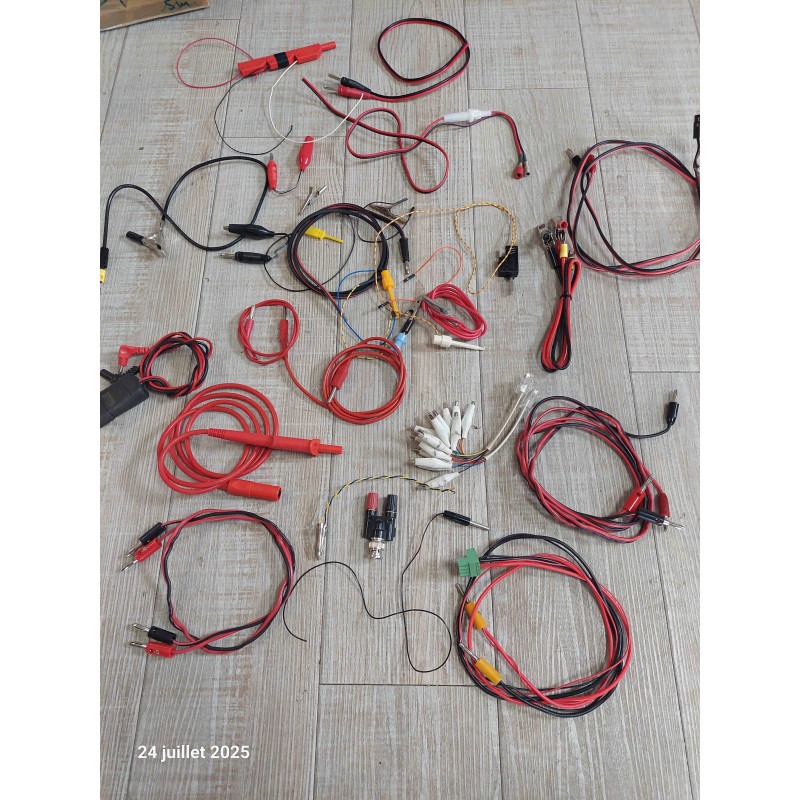 Lot de ~0,8 kg de Cordons, Fiches Bananes & Pinces Crocodiles de Test (Laboratoire & Atelier)