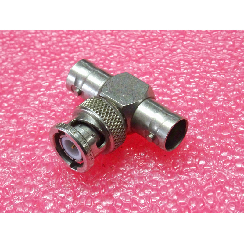 Raccord en T (TE) Coaxial BNC – 1 Mâle / 2 Femelles (Radiall R141780000 / UG-274B/U)