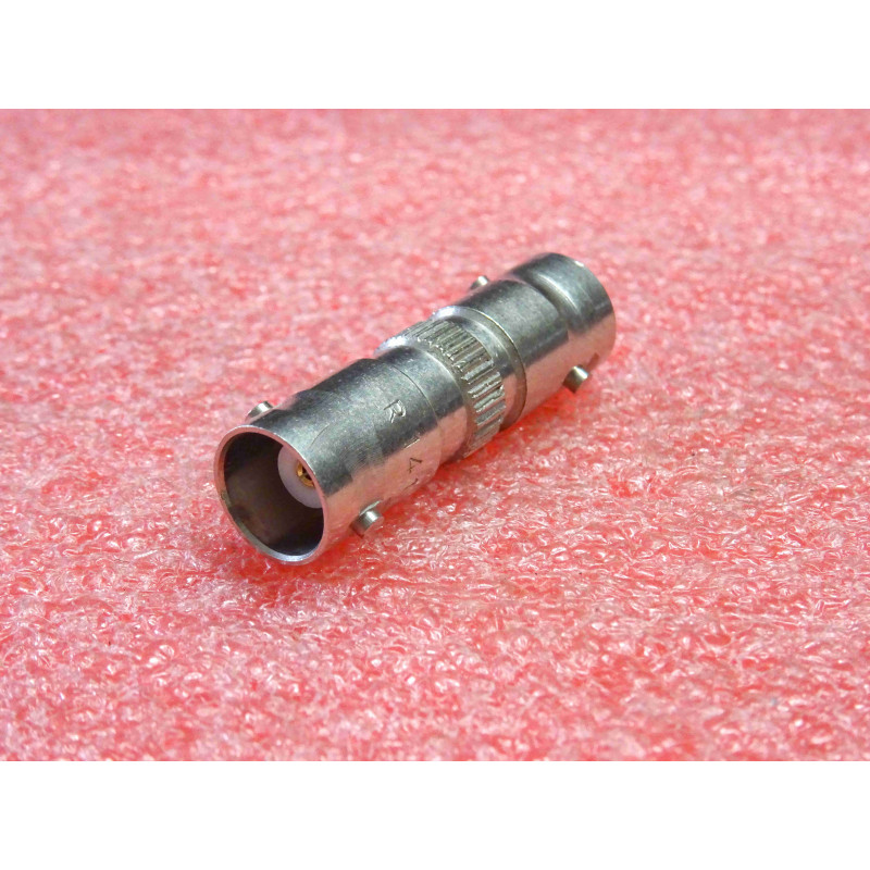 Adaptateur Coaxial RF Radiall BNC Femelle vers BNC Femelle Droit – 50 Ohms / 4 GHz (Réf: R141704 / R141.704.000 / UG-914/U)
