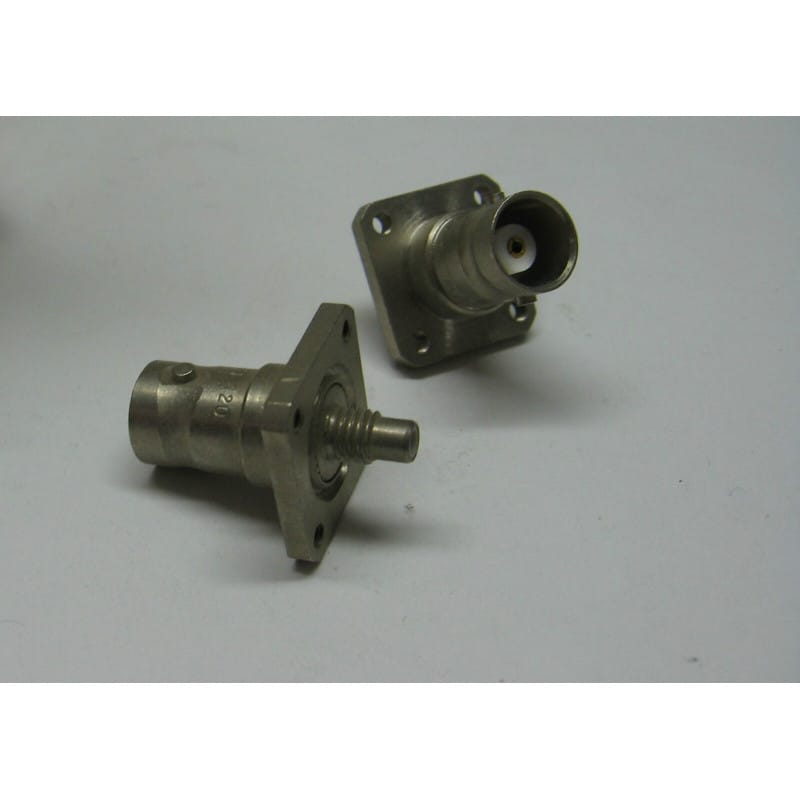 Embase BNC Femelle sur Platine 4 Trous – Radiall R191120 (R191.120.000)