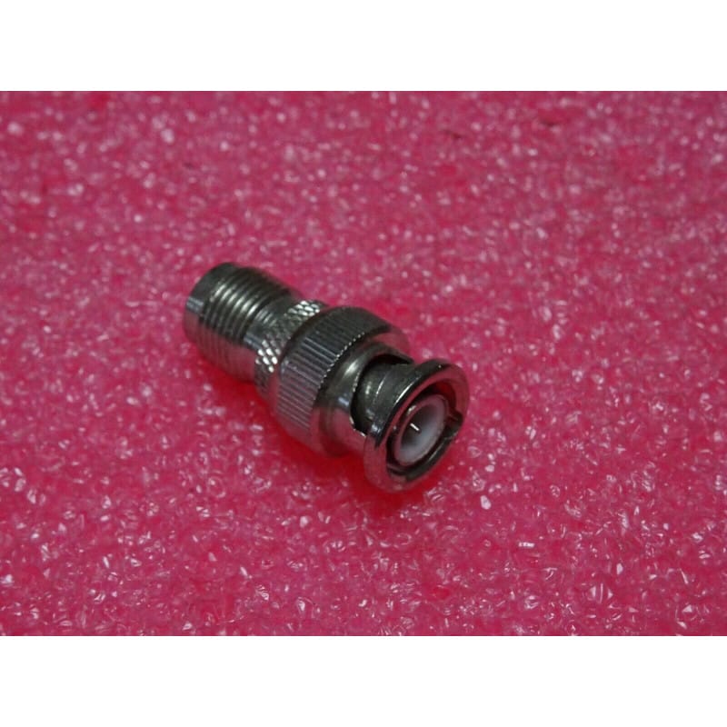 Adaptateur Coaxial Inter-Série BNC Mâle / TNC Femelle Radiall – R191403 (R191403000)
