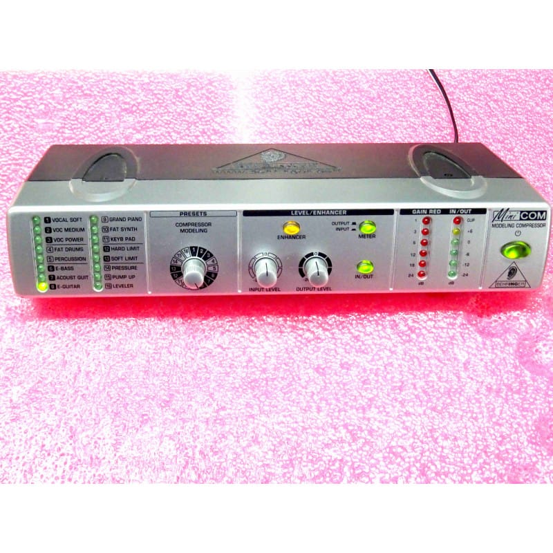 Behringer miniCOM COM800 - Compresseur Stéréo à Modélisation