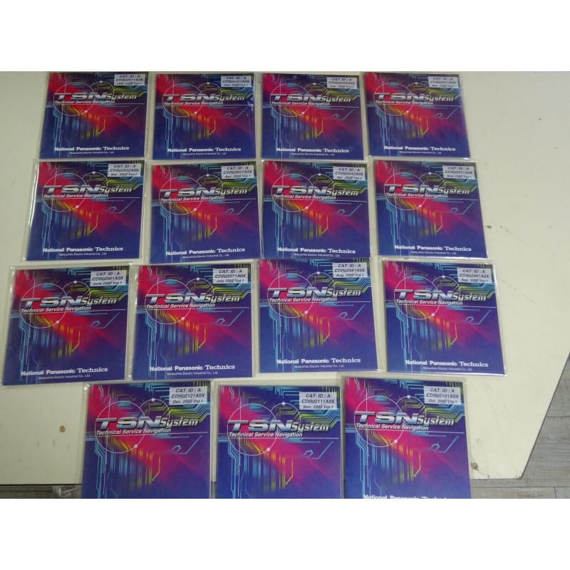 [203660878671] Lot Technique Professionnel – 33 CD TSN System (Technical Service Navigation) PANASONIC / TECHNICS / NATIONAL (Années 2001, 2002 et 2003 – Années Quasiment Complètes / CD Majoritairement Neufs Non Ouverts)