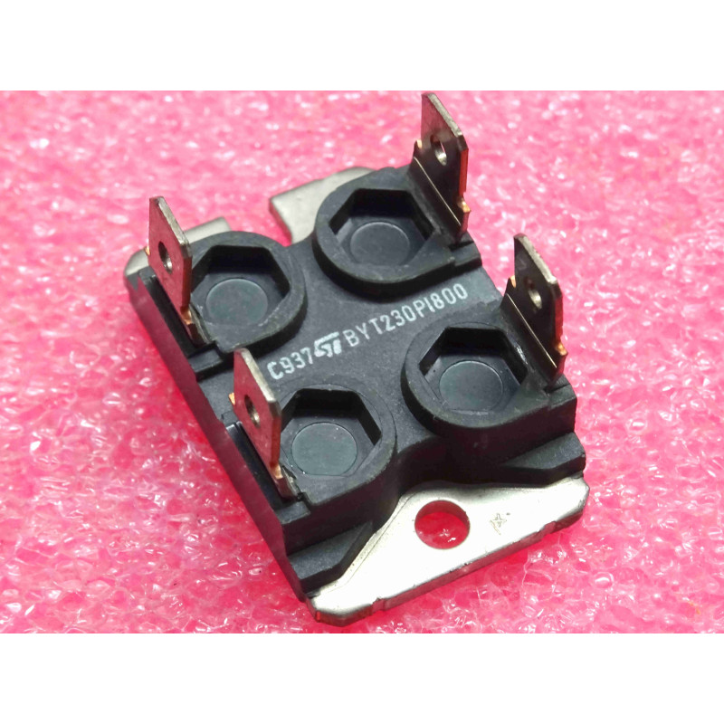 Diode de Puissance Rapide STMicroelectronics BYT230PI-800 (800 V / 30 A / Commutation Ultra-Rapide – Boîtier Isolé ISOTOP / SOT-227 Fast-On)