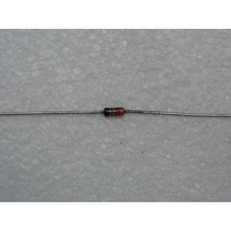Lot de 100 Diodes Zener 6,2 V 500 mW BZX55C6V2 / BZX 55 C 6V2 (6,2 V / 5% / 0,5 W / Boîtier Verre Hermétique DO-35)