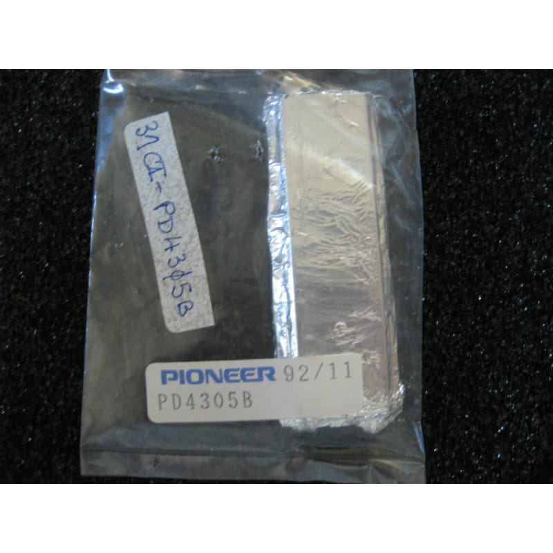 Microcontrôleur / Processeur de Gestion Système & Afficheur Pioneer PD4305B / PD 4305 B (System Control & Display Driver Microcontroller LSI – Boîtier Platine CMS / QFP)