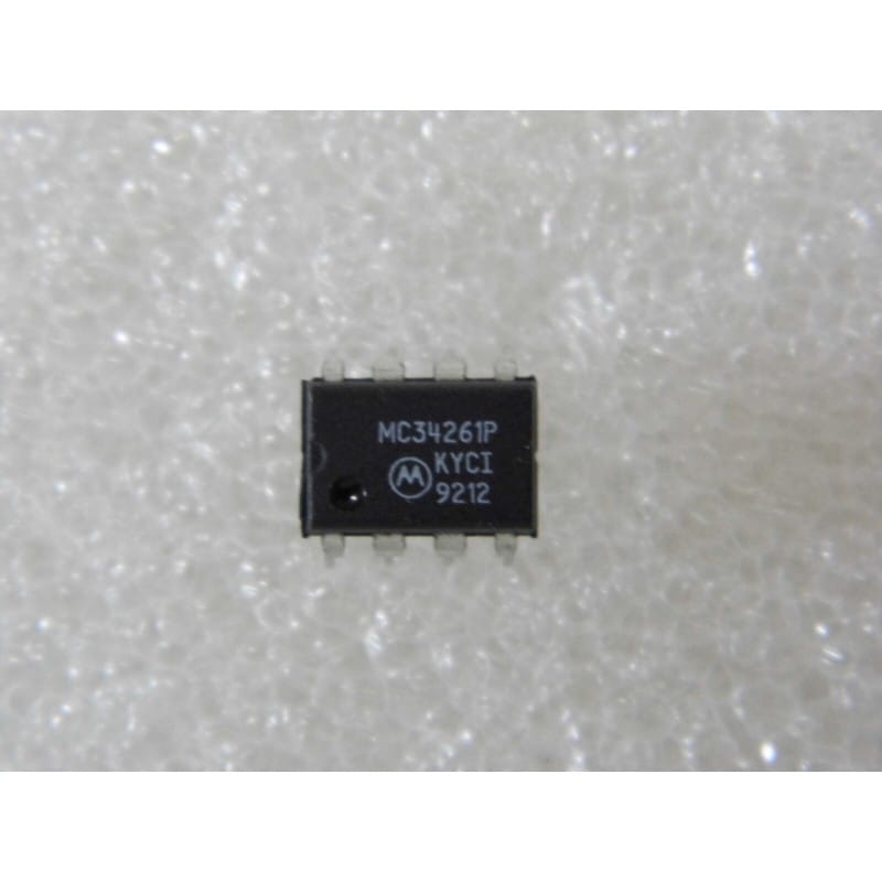 MC34261P – Contrôleur de Facteur de Puissance Actif (PFC) en Mode Conduction Limite (DIP-8) – Motorola / ON Semiconductor