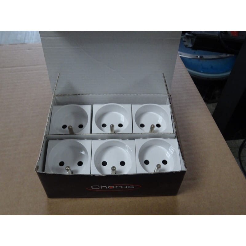 Boîte de 6 Prises de Courant 2P+T 16A / 250V AC Standard Français Gewiss Chorus GW10247F (2 Modules – Blanc Brillant) – Connexion Automatique à Ressort avec Éclipses de Sécurité Enfant