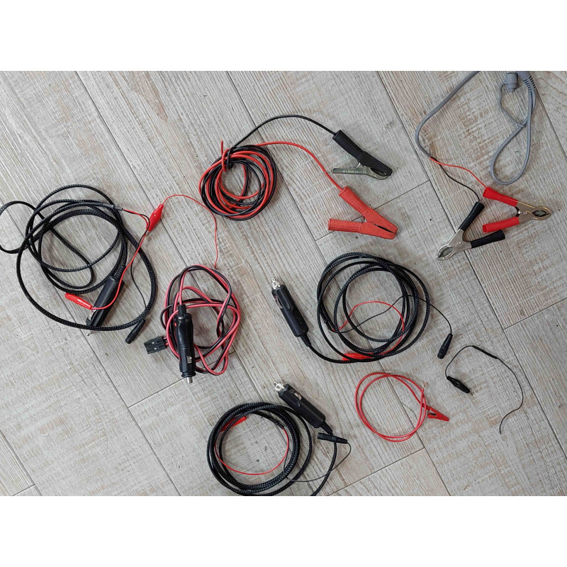 Lot de 8 Cordons d'Alimentation 12V / Labo (Allume-Cigare, Pinces Croco, Fiches Bananes)