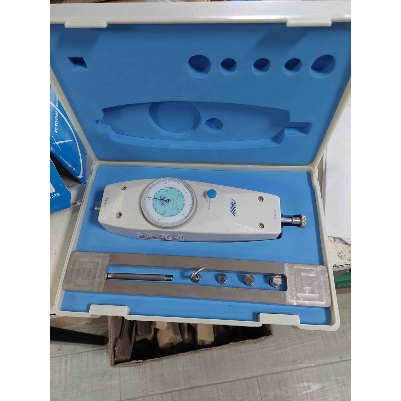 Dynamomètre Analogique Push-Pull 10 N – AIGU NK-10 (Coffret & Accessoires)