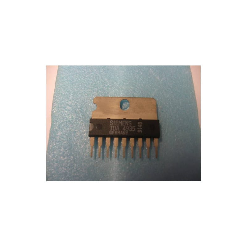 Circuit Intégré SIEMENS TDA4935 – Boîtier SIL-9 / SIP-9 (Amplificateur de Puissance Audio Stéréo 2 x 15 W / Mono Ponté 30 W)