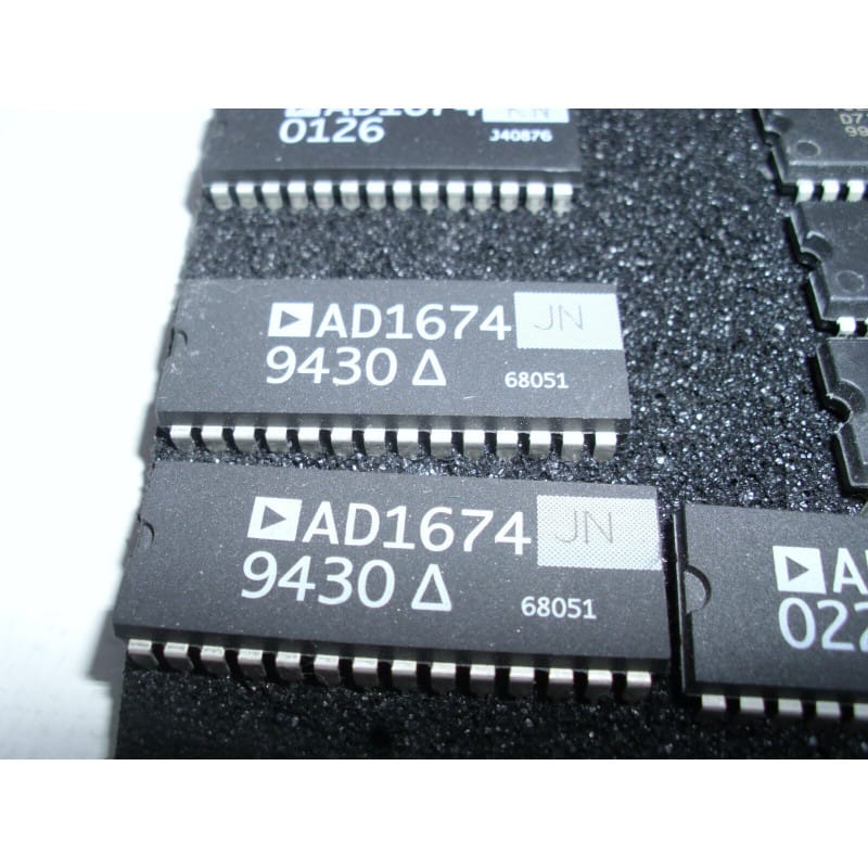 Convertisseur Analogique-Numérique 12 Bits 100 kSPS AD1674JN – ANALOG DEVICES – Boîtier DIP-28