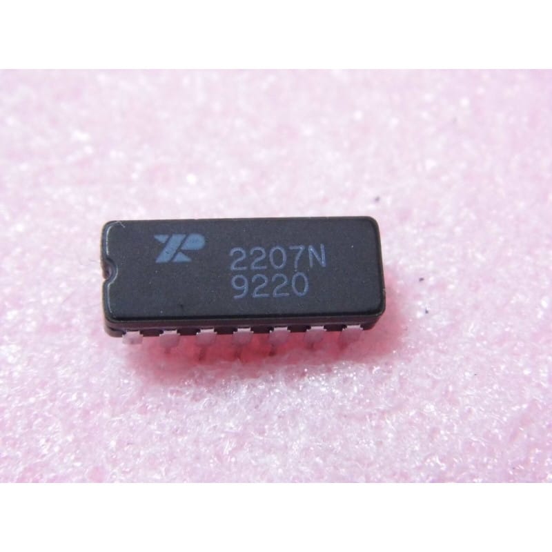 Circuit Intégré Oscillateur Contrôlé en Tension (VCO) EXAR XR-2207N / XR 2207 N – Boîtier Céramique DIP-14