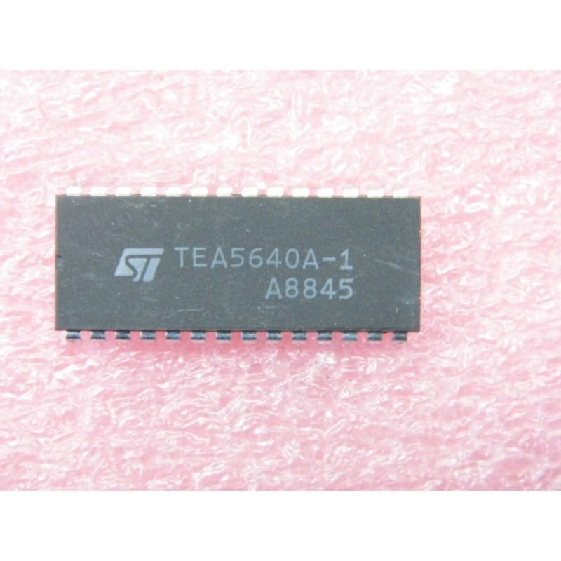 Circuit Intégré Décodeur / Processeur Vidéo & Couleur multistandard THOMSON / STMicroelectronics TEA5640A-1 / TEA 5640 A - 1 – Boîtier DIP-28