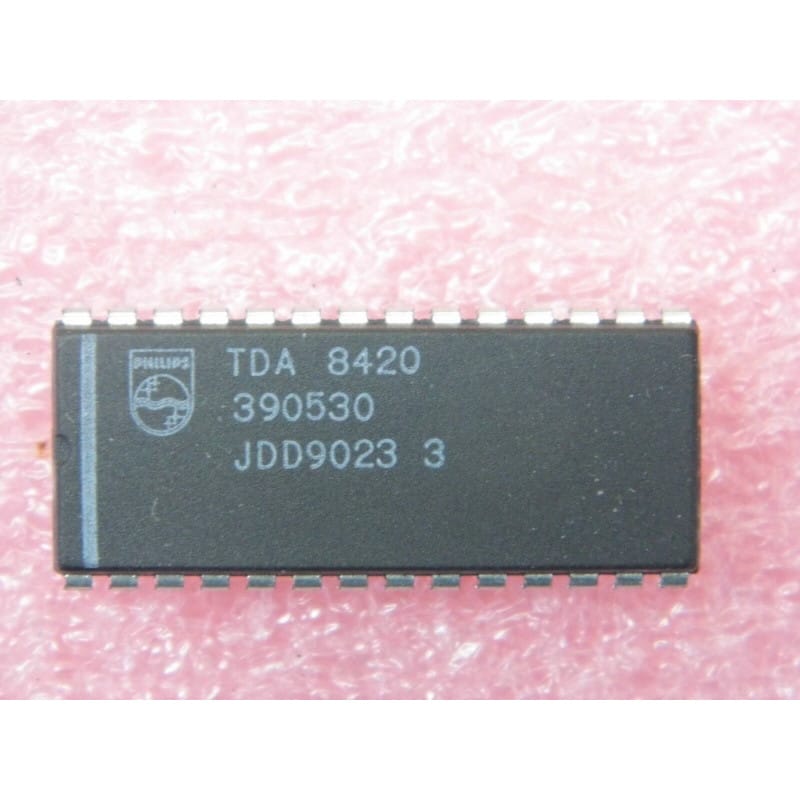 Circuit Intégré Processeur Audio Hi-Fi Stéréo Bus I2C PHILIPS TDA8420 / TDA 8420 – Boîtier DIP-28