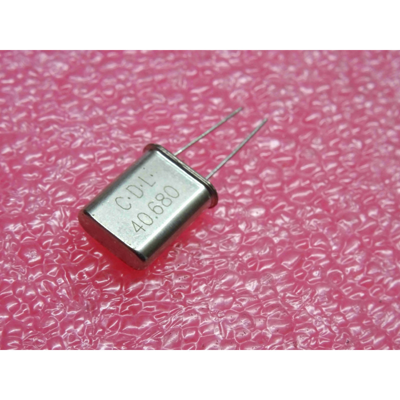 Quartz Piézoélectrique de Précision C.D.L. – Fréquence 40,680 MHz (Bande ISM 40,68 MHz / Radiocommande R/C & Télécommandes 40 MHz) – Boîtier Traversant HC-18/U (Entraxe 4,9 mm)