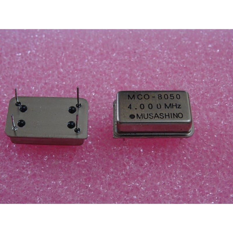 Lot de 2 Oscillateurs à Quartz Actifs MCO-8050 / MCO 8050 – Fréquence 4,000 MHz (4 MHz / 4.000000 MHz) – Boîtier Métallique Traversant DIP / DIL