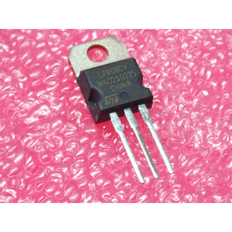 Lot de 2 Régulateurs de Tension Linéaire Positive Fixe +8V STMicroelectronics L7808CV – Boîtier Traversant TO-220 (Format TO-220A / Single Gauge)