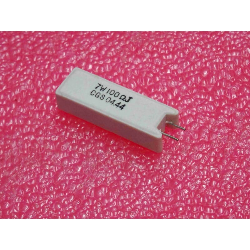 Lot de 4 Résistances de Puissance Cémentées Céramiques 7 W 100 Ω (100R) 5% Axiales – Format Boîtier Parallélépipédique (36 × 13 × 9 mm)