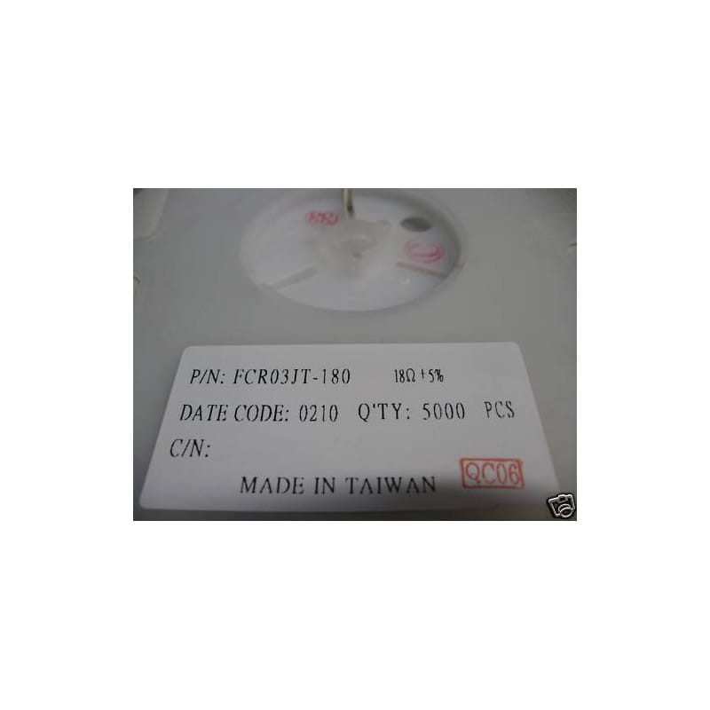 Bobine de 5 000 Résistances CMS / SMD 0,10 W (1/10 W) 18 Ω (18R / Code 180) 5% Format 0603 – Yageo Série FCR (FCR03JT-180)