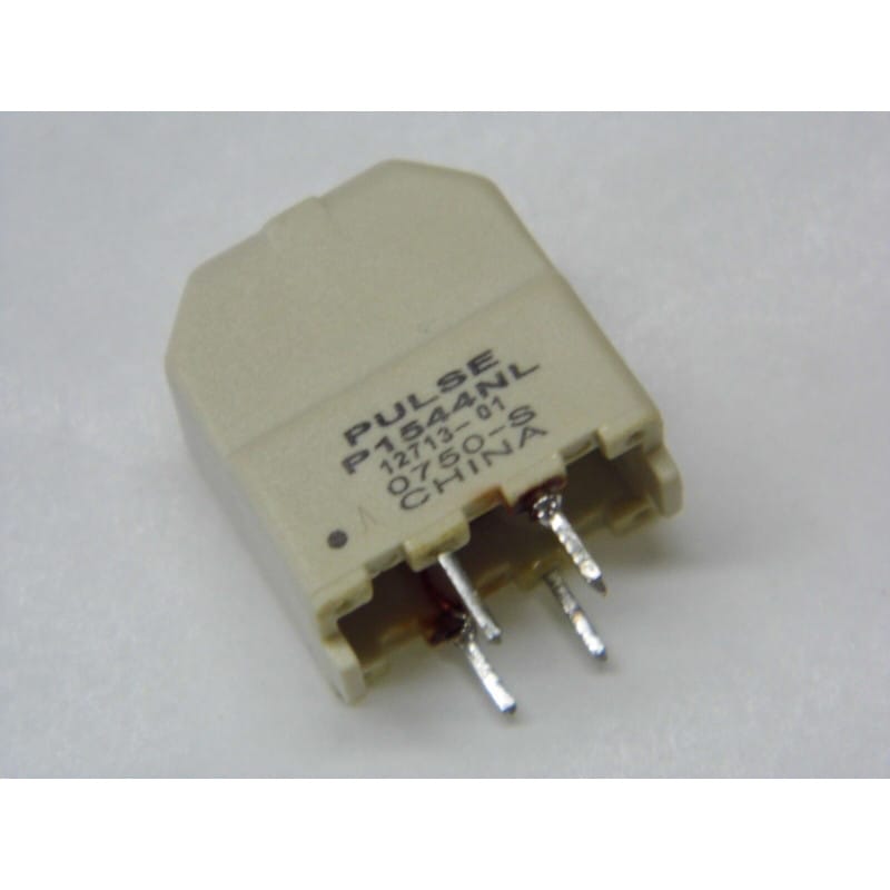 Lot de 8 Inductances / Selfs de Choc et Filtrage 600 µH 0,5 A – Pulse Electronics Référence P1544NL – Format Compact Traversant 18 × 12 × 20 mm
