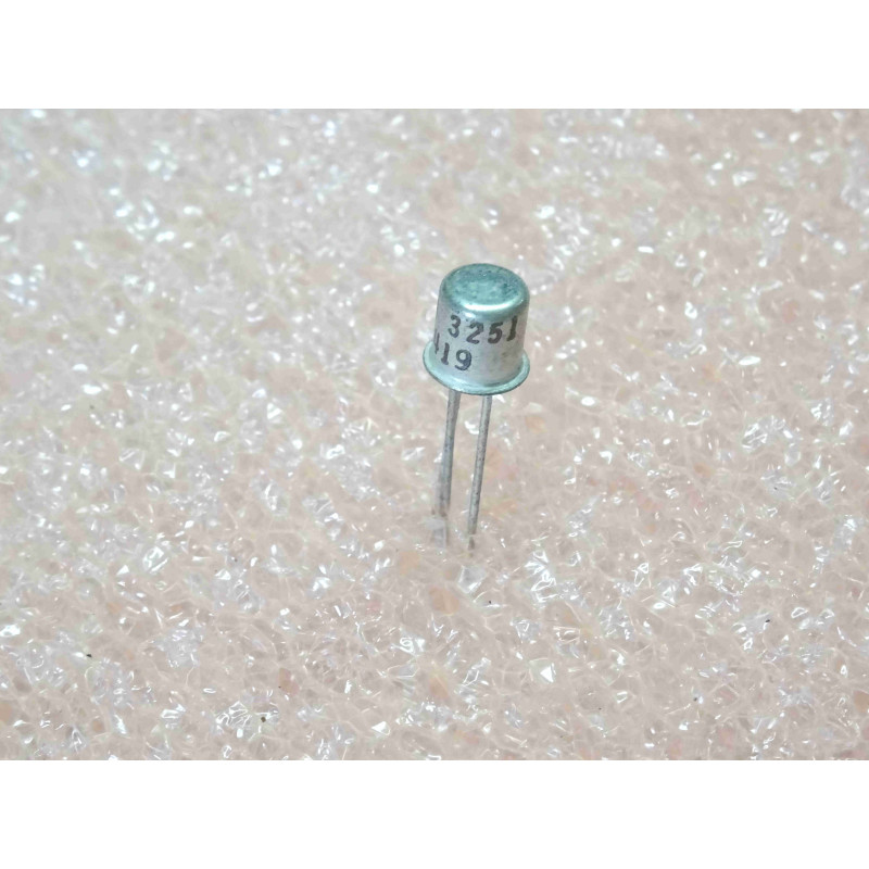 Lot de 2 Transistors Biporaires PNP Silicium Petits Signaux SGS / SGS-Thomson 2N3251 – Boîtier Métallique TO-18 (-40 V – 200 mA)
