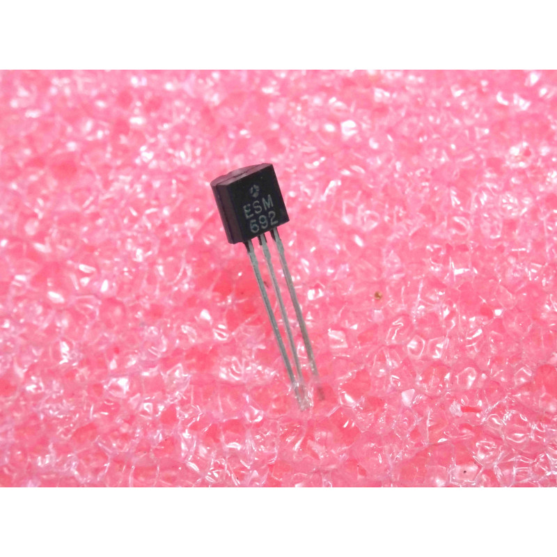Lot de 100 Transistors Bipolaires PNP Thomson / STMicroelectronics ESM692 – Boîtier Plastique TO-92 (-300 V – -30 mA / 625 mW)