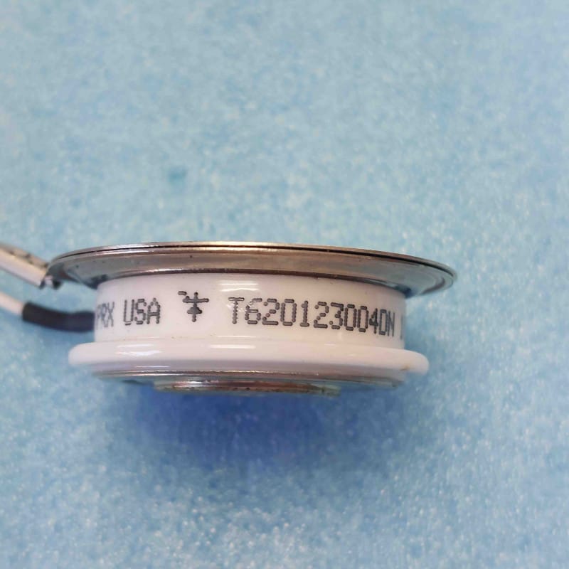 Thyristor SCR Capsule / Hockey-Puck Powerex T620123004DN (T 620 123 004 DN) – Boîtier Disque TO-200AB / A-PUK (1200 V Vdrm/Vrrm / It ~ 200A-300A – Contrôle de Phase Industriel
