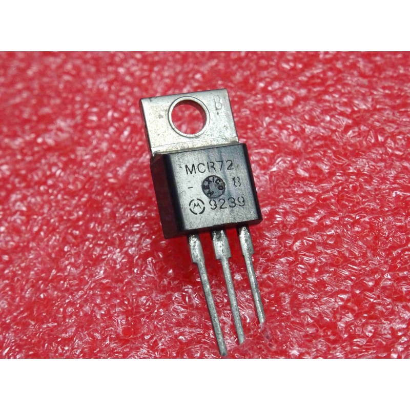 Thyristor SCR Sensible 8A Motorola MCR72-8 (MCR 72-8) – Boîtier Plastique TO-220AB Non-Isolé (600 V Vdrm / 8 A It(rms) / Grille Haute Sensibilité – Commutation & Commande de Précision)