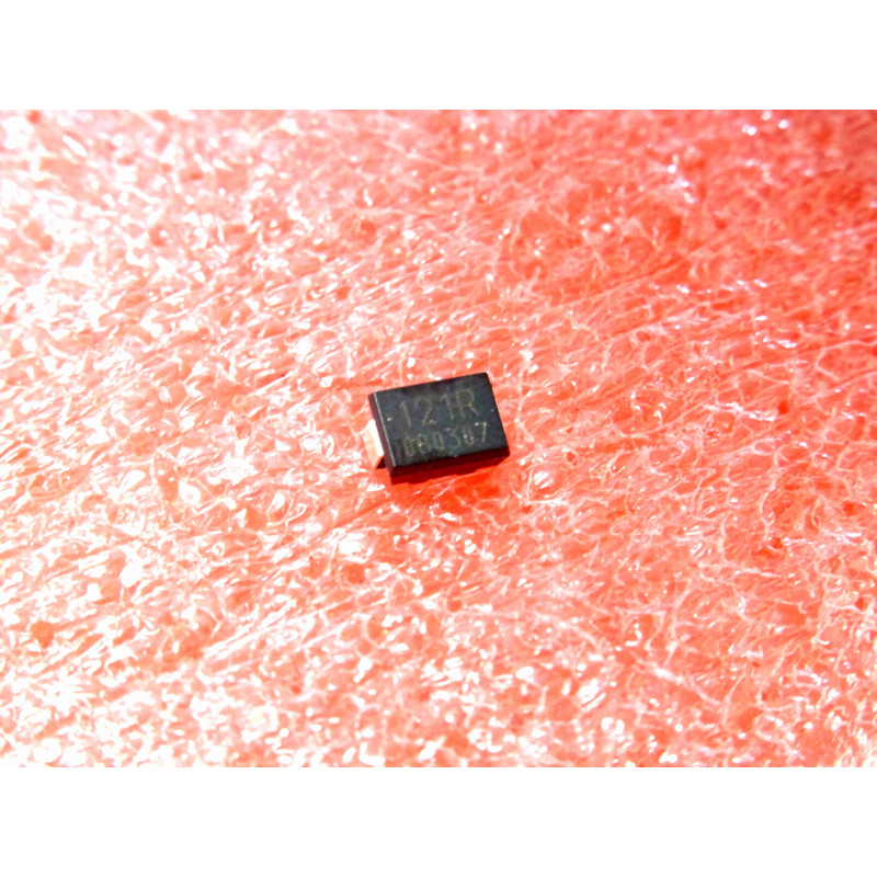 Lot de 5 Résistances de Précision CMS Alpha Electronics Corp. – 121 Ω, 0.05%, 5 ppm, 125 mW, Format 3 x 4 mm