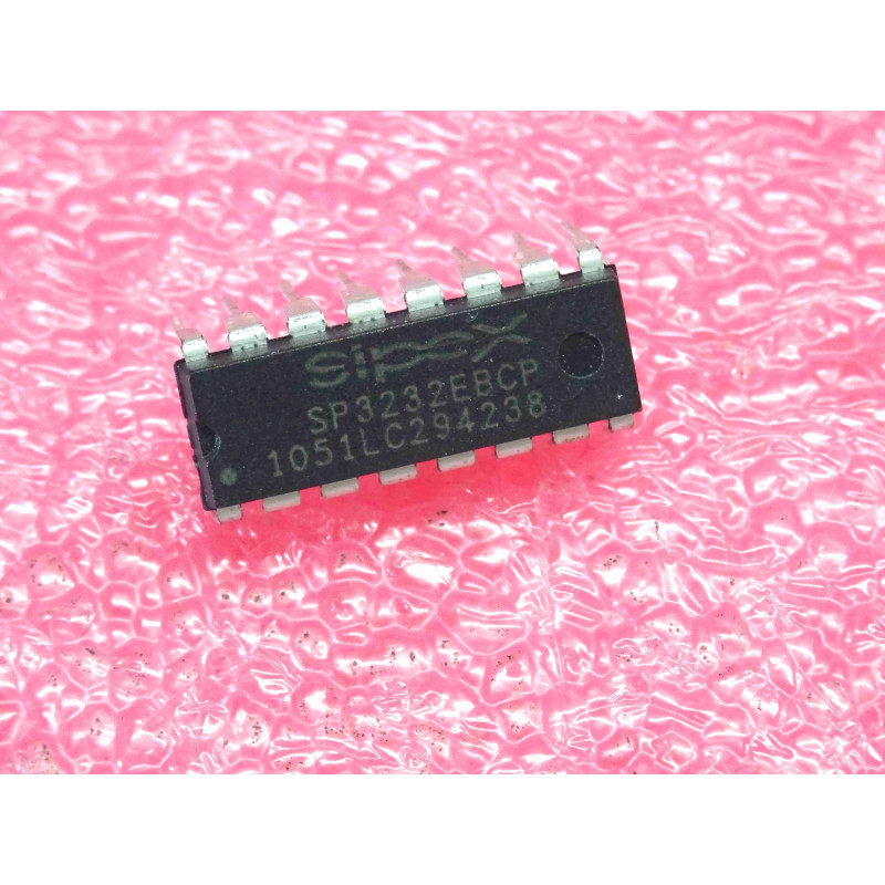 Émetteur-Récepteur RS-232 True +3V à +5,5V SP3232EBCP